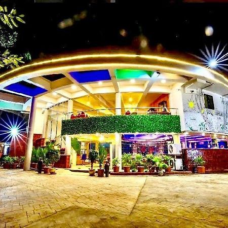 The Center Court Resort & Spa Varca Buitenkant foto