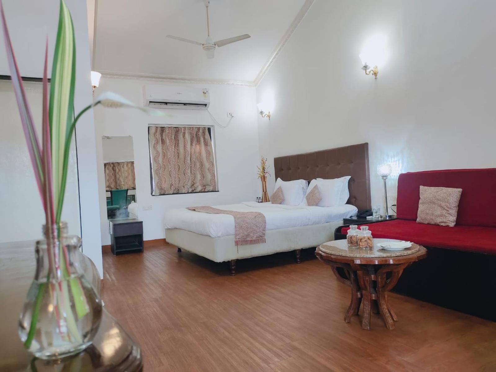 The Center Court Resort & Spa Varca Buitenkant foto